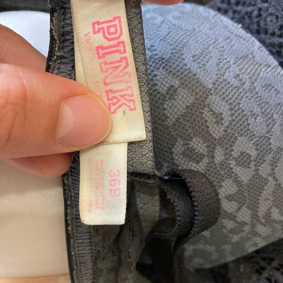 Bras - Picture 5 of 8